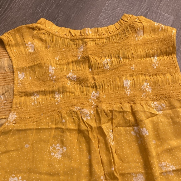 Cute yellow tank! - Picture 4 of 5